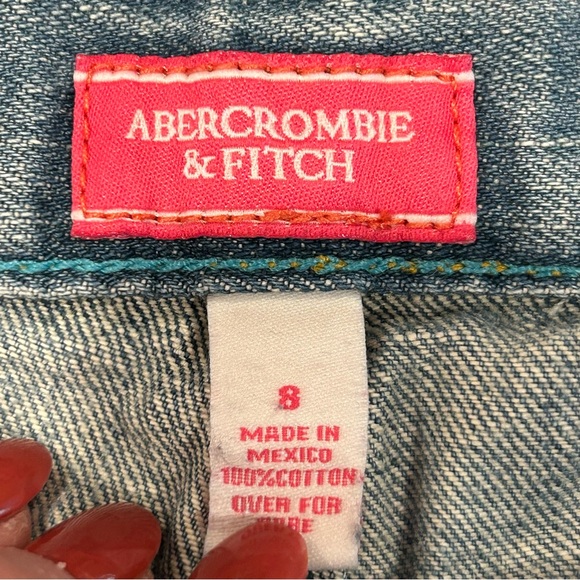Abercrombie & Fitch Cuffed Crop Jeans 8 - Picture 4 of 10